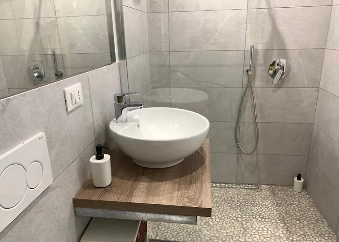 Metroloft לינה וארוחת בוקר 3*