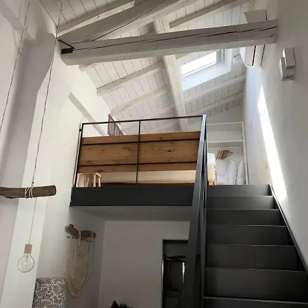 Metroloft 3*